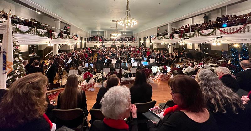 Claflin Hill Symphony Orchestra Holida Pops